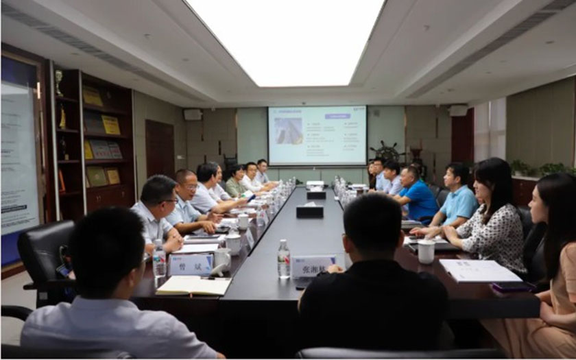 廣東省建筑設(shè)計研究院有限公司黨委書記、董事長曾憲川一行到訪中信恒泰